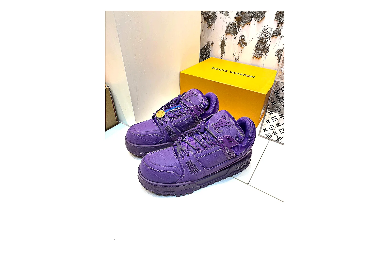 kakoqclab.com Louis Vuitton Trainer Low Purple QC photo checklist six-photo gallery thumbnail 5