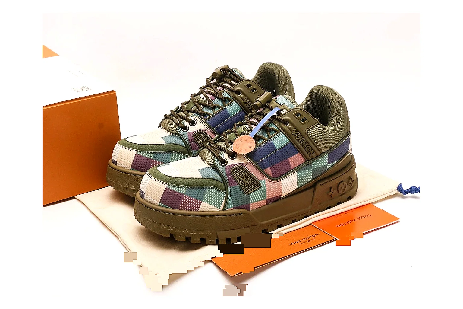 kakoqclab.com Louis Vuitton Trainer Olive Multicolor QC photo checklist six-photo gallery thumbnail 2