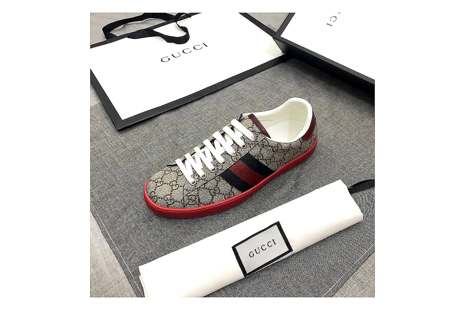 kakoqclab.com Miu Miu Lace Up Low Gray Red QC photo checklist six-photo gallery thumbnail 6
