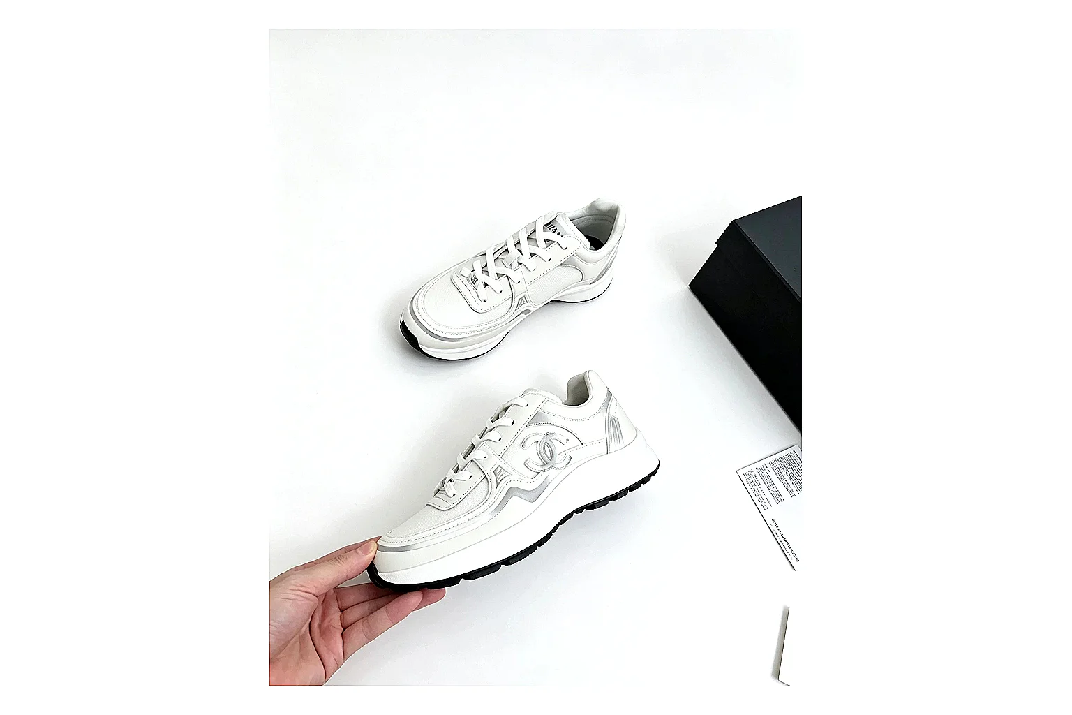 kakoqclab.com Miu Miu Runner Silver White QC photo checklist six-photo gallery thumbnail 5