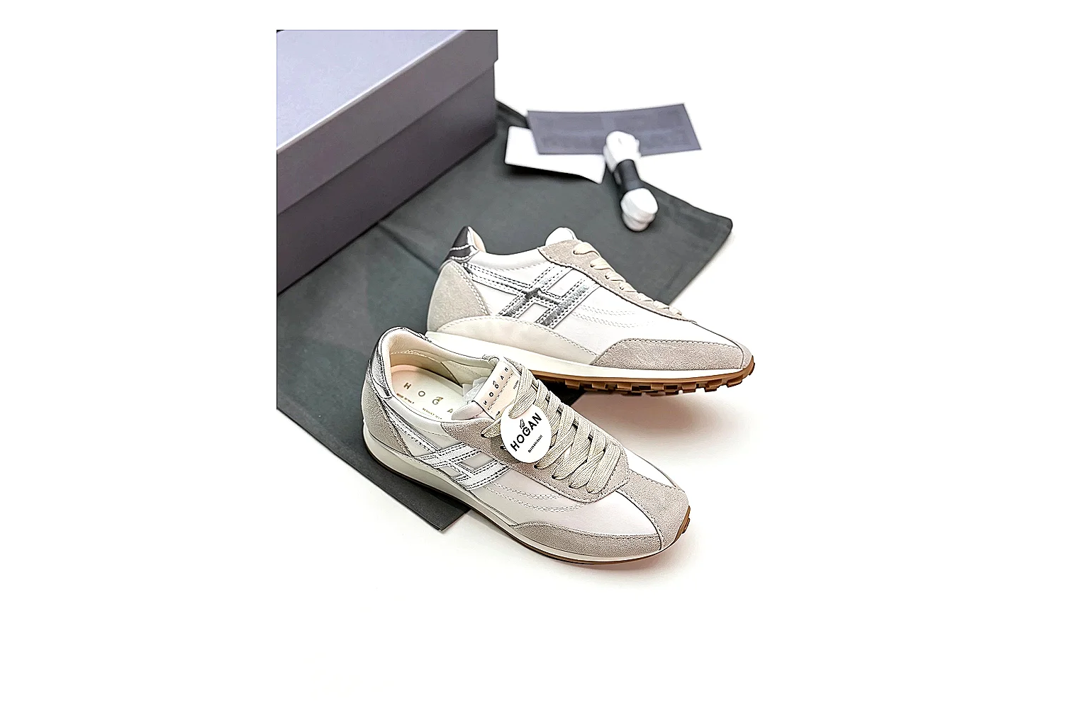 kakoqclab.com Miu Miu Vintage Runner Cream Silver QC photo checklist six-photo gallery thumbnail 5