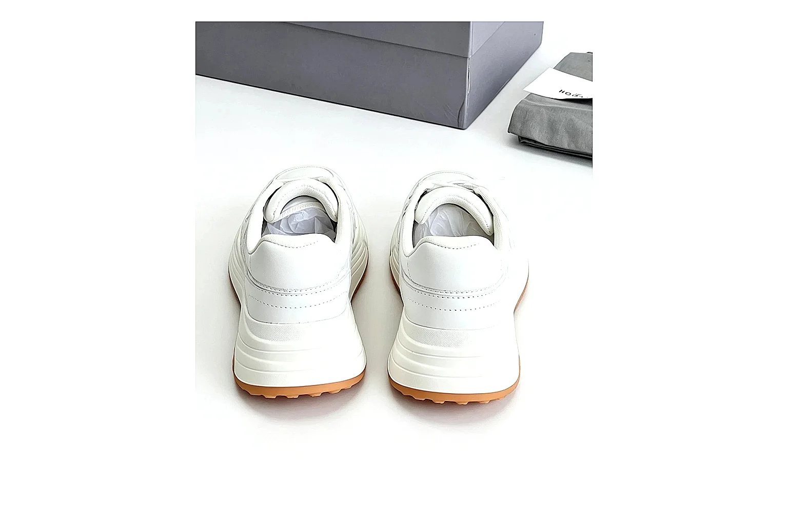 kakoqclab.com Miu Miu Vintage Runner White Gum QC photo checklist six-photo gallery thumbnail 4