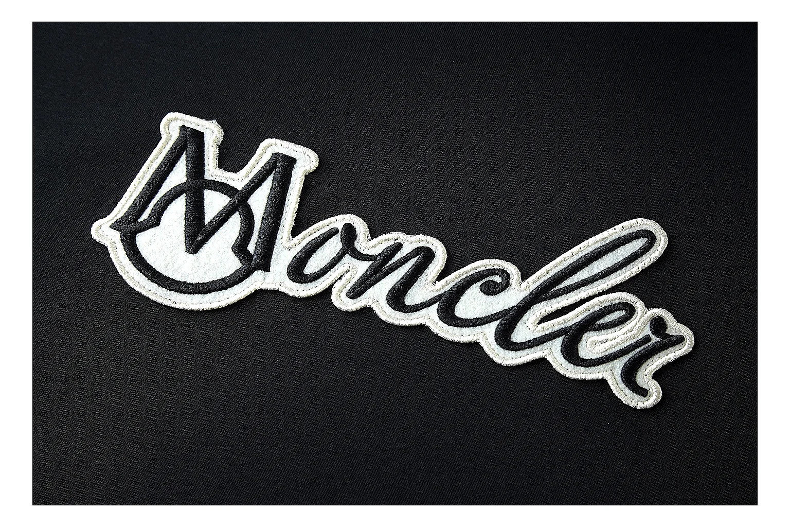 kakoqclab.com Moncler Black Logo Tee 0946 Black short-sleeve-tee product image thumbnail 2