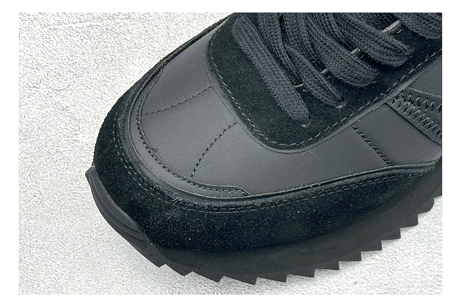 Moncler Pacey black suede QC inspection image thumbnail 4