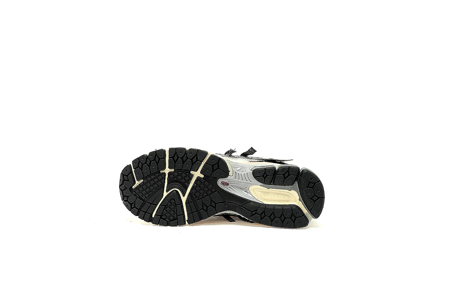 New Balance 1906R side profile showing logo, mesh, overlays and midsole QC points thumbnail 3