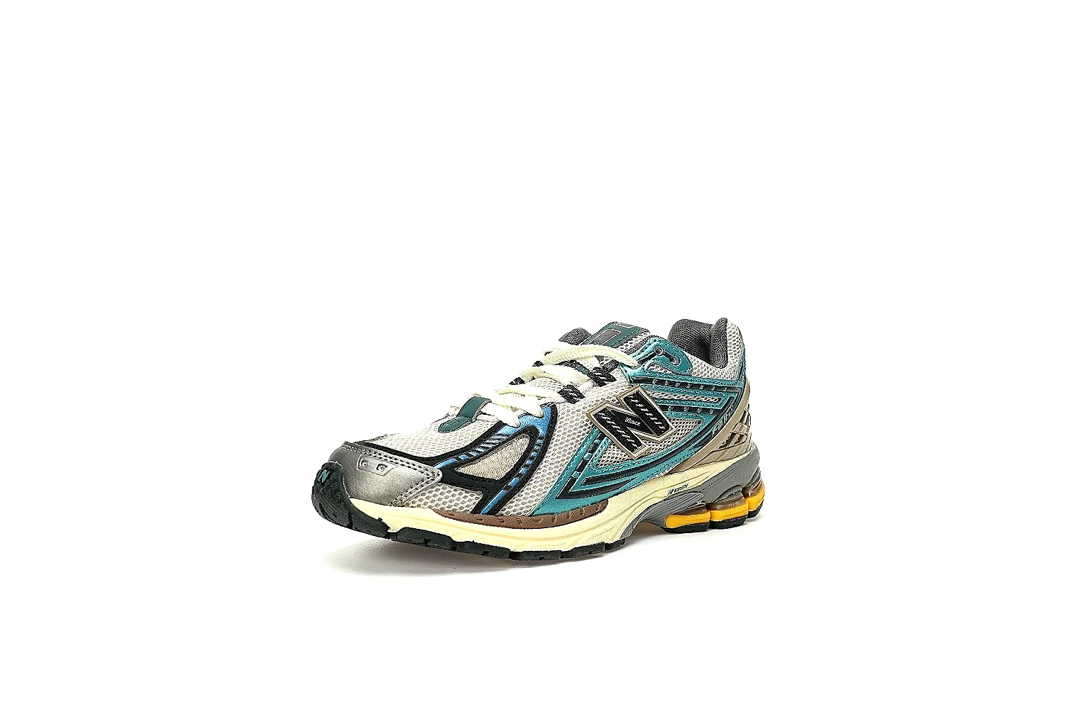 New Balance 1906R six-angle QC gallery for stitching, logo, mesh, heel and outsole checks thumbnail 5