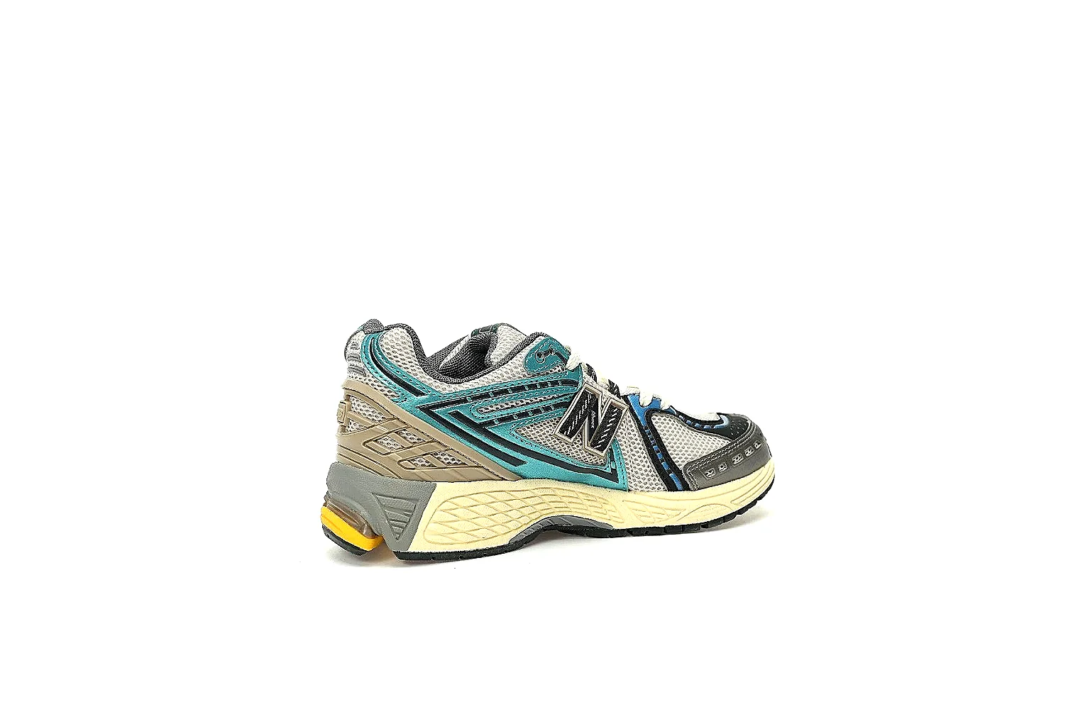 New Balance 1906R six-angle QC gallery for stitching, logo, mesh, heel and outsole checks thumbnail 6