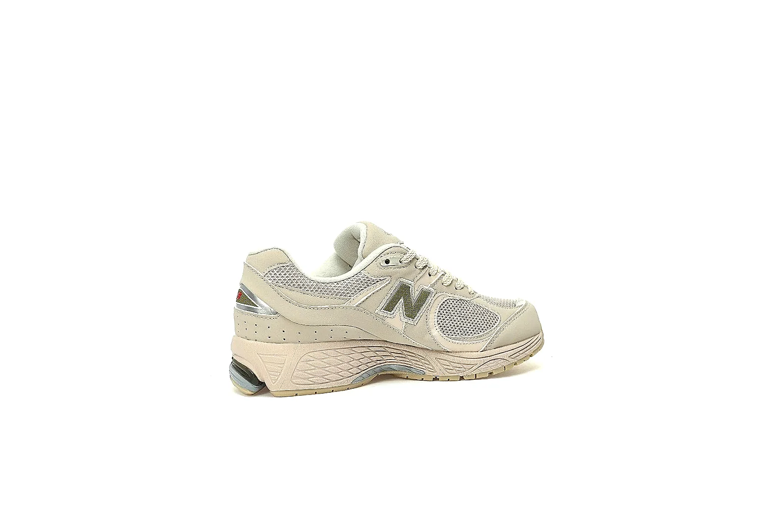 New Balance 2002R cream QC gallery showing logos, mesh, overlays, heel units and outsole thumbnail 6