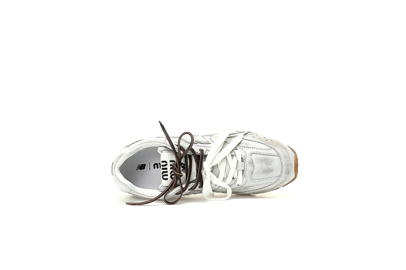 New Balance 204L six-angle QC gallery showing logos, panels, top and gum outsole