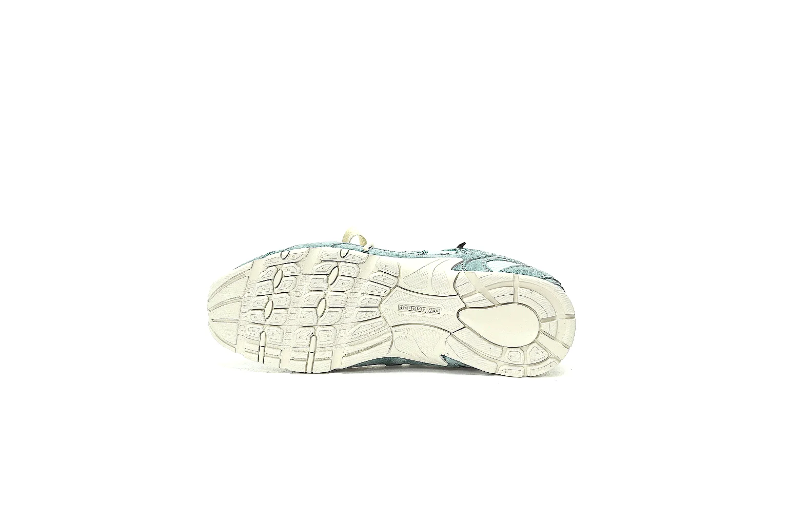 New Balance 530 QC gallery showing logos suede mesh stitching heel and outsole thumbnail 3