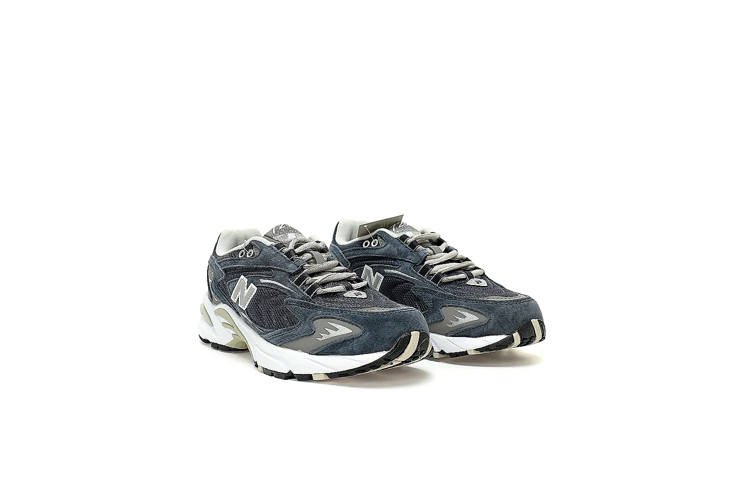 New Balance 725 six-angle QC gallery with side, top, outsole and paired views thumbnail 4