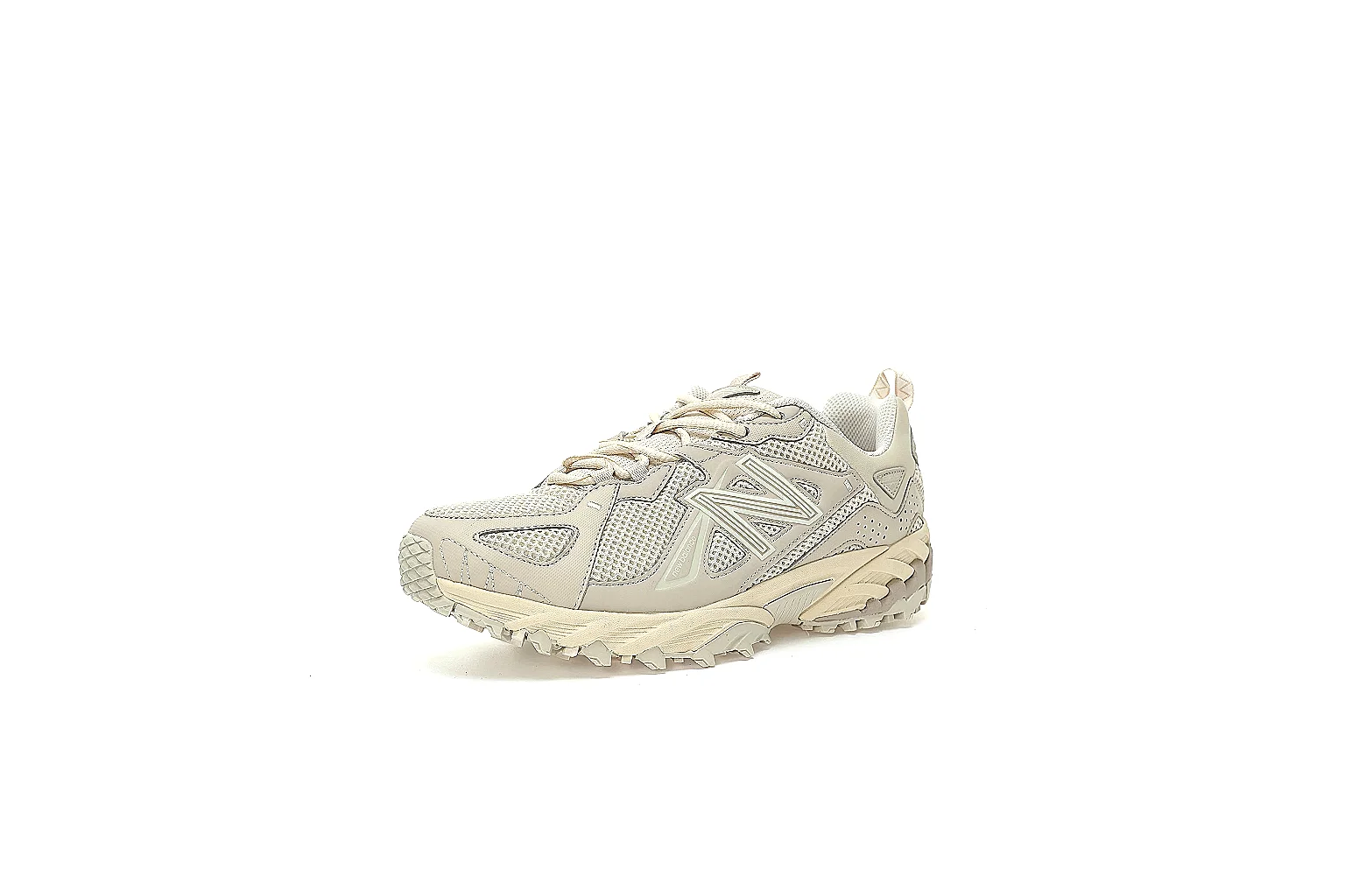 Kako QC Lab inspection photos for New Balance Beige Trail Runner Sneaker