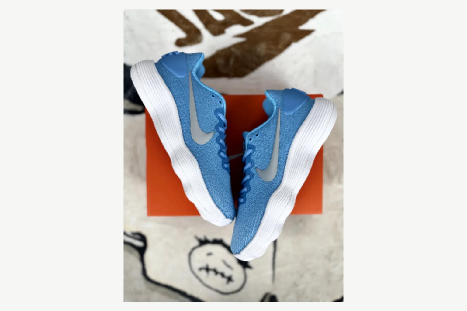 Nike Blue Silver Low Top Runner QC photo reference SKU 1194923779 thumbnail 4