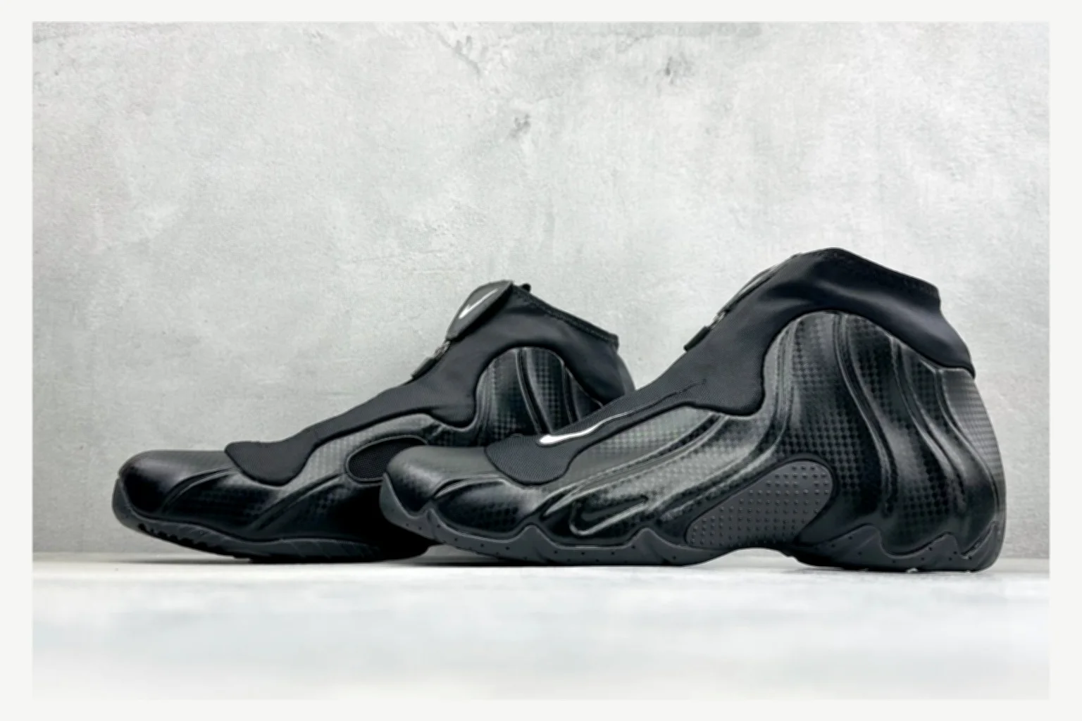 Nike Air Foamposite Black Mid Top QC photo reference SKU 1182167379 thumbnail 3