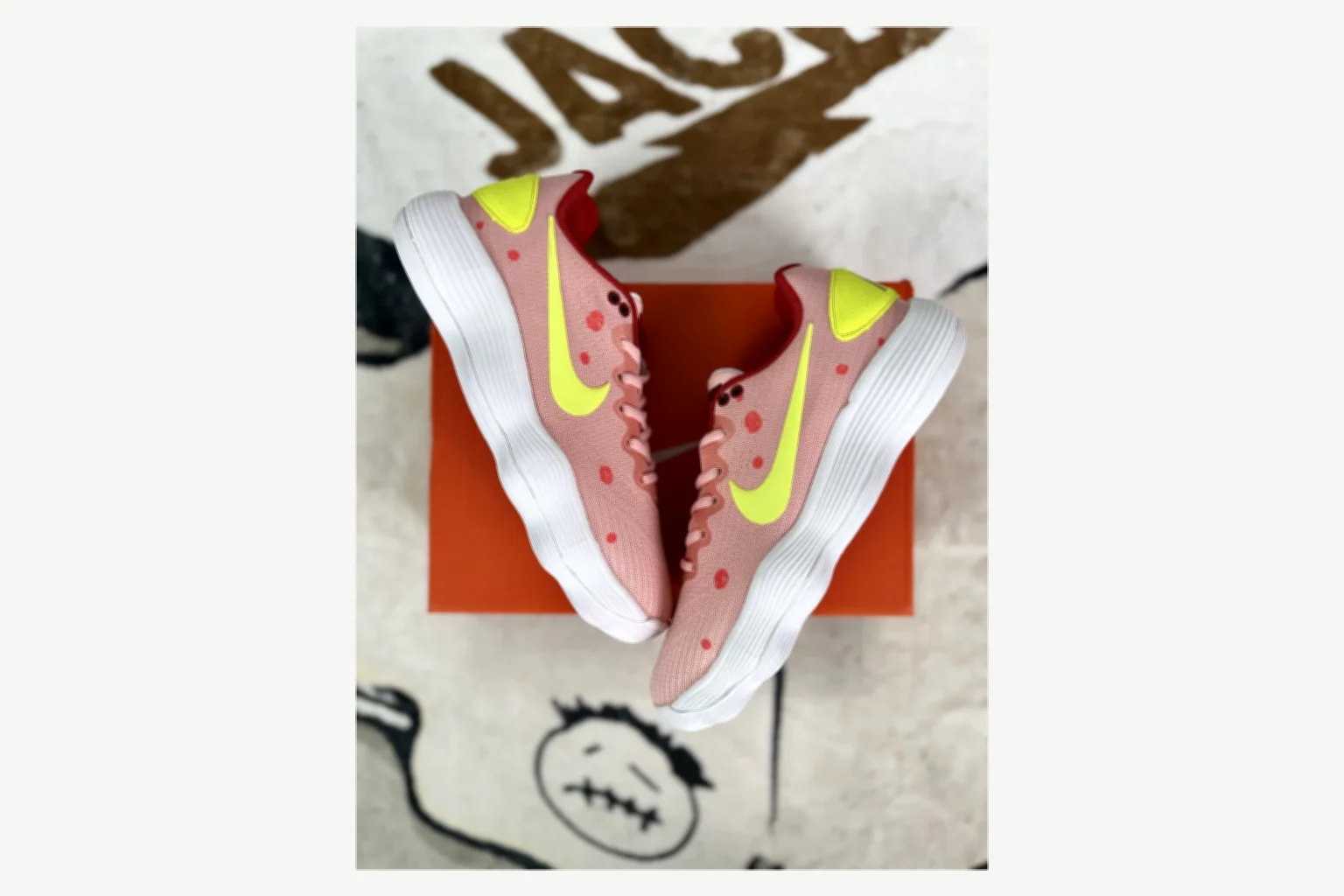 Nike Hyperdunk 2017 Green White High Top QC photo reference SKU 1194923955 thumbnail 4