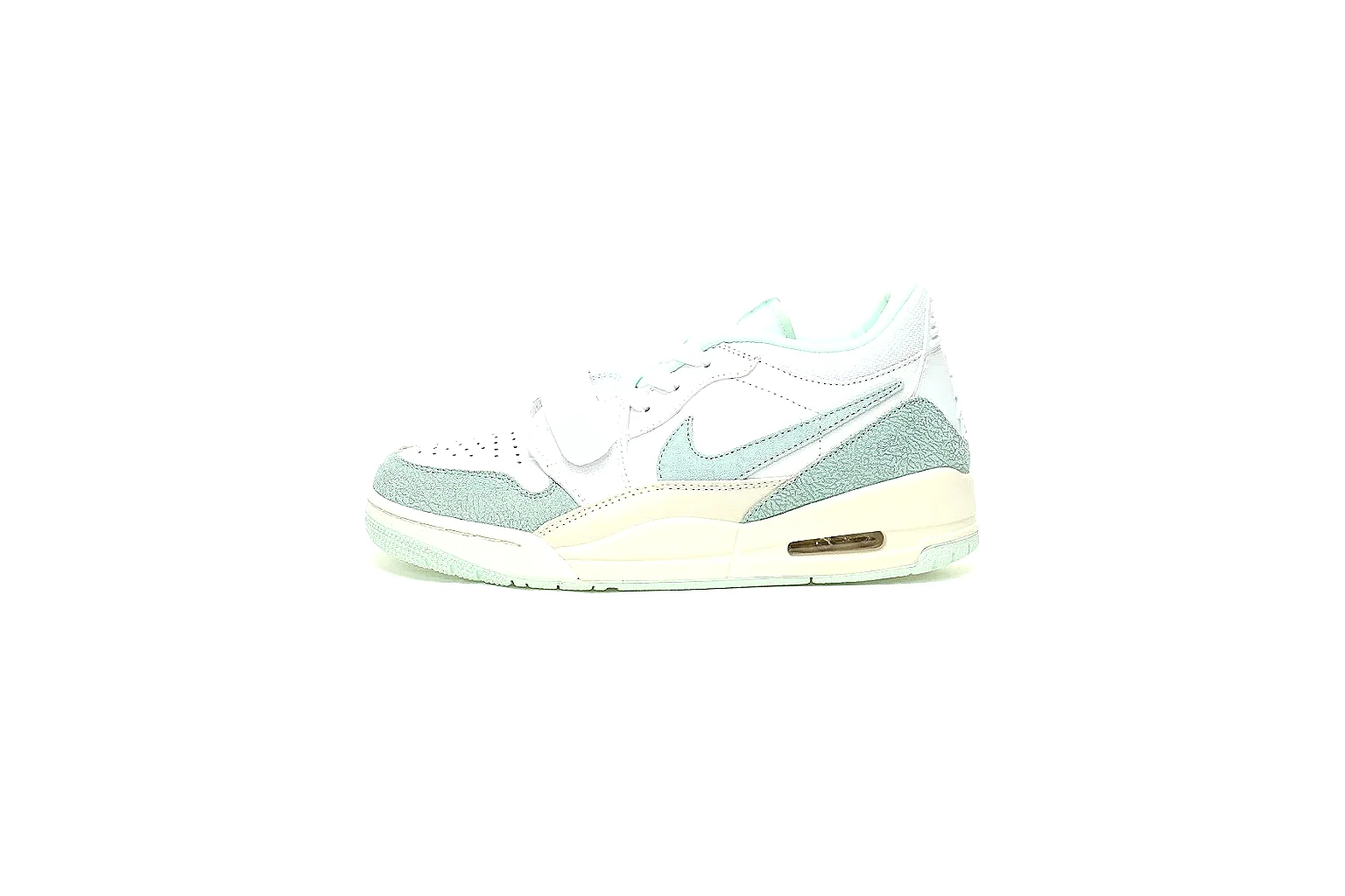 Kako QC Lab inspection photos for Nike Mint Cream Retro Runner