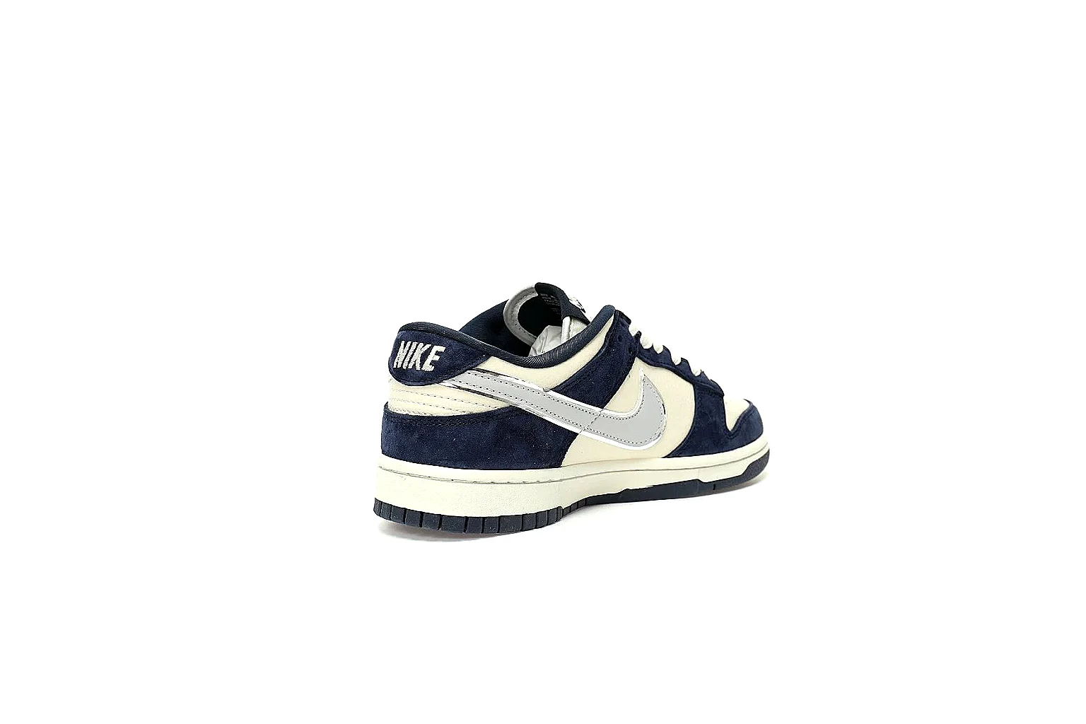 Kako QC Lab inspection photos for Nike Navy Cream Low Court thumbnail 5