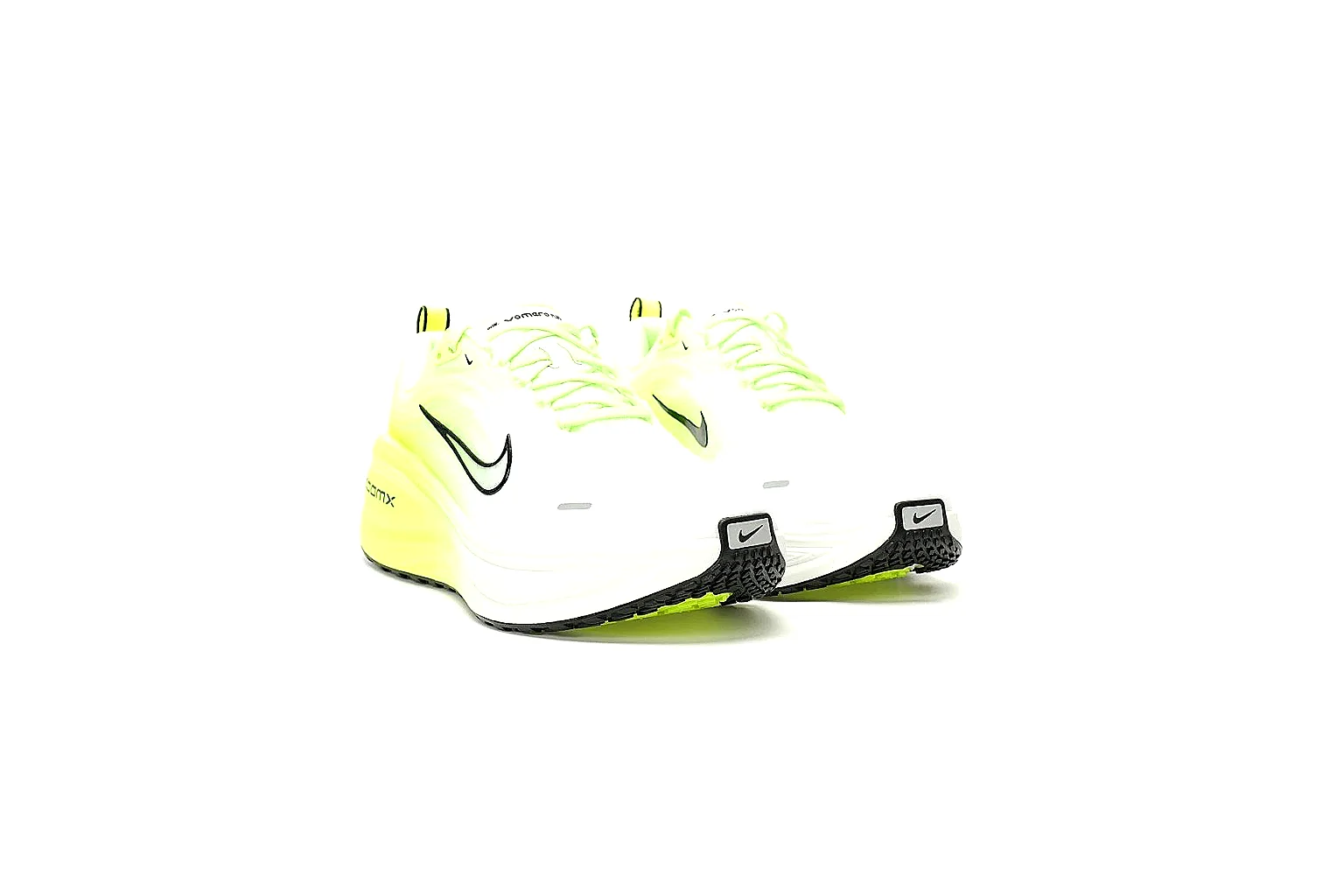 Kako QC Lab inspection photos for Nike Neon Yellow Runner Sneaker thumbnail 3