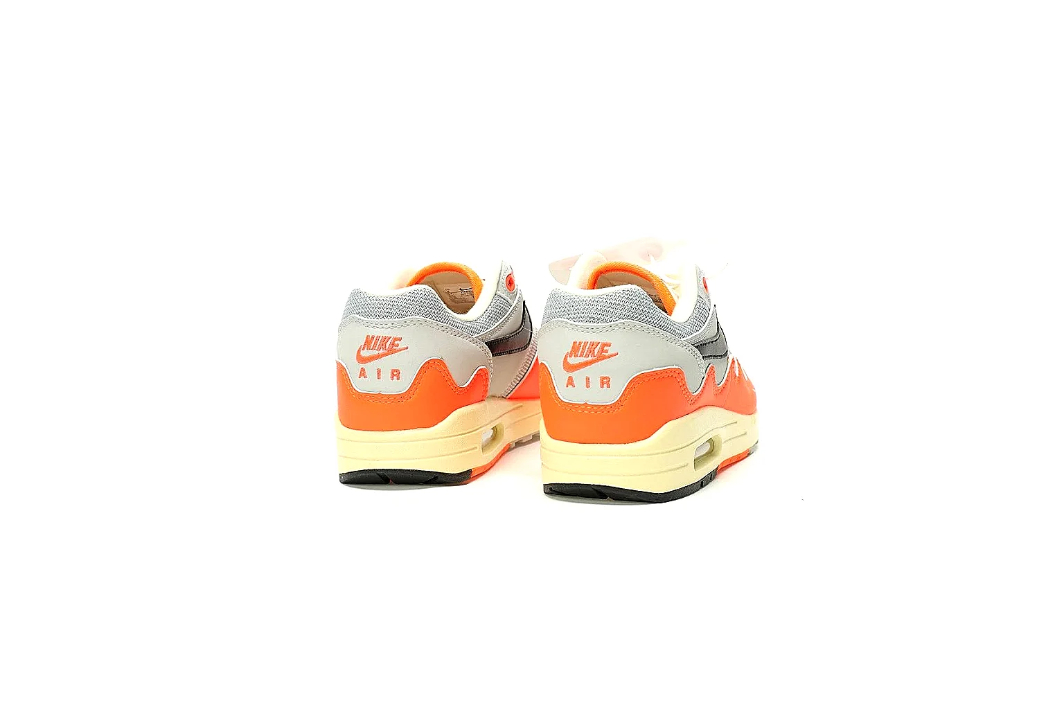 Kako QC Lab inspection photos for Nike Orange Cream Retro Runner Sneaker thumbnail 4