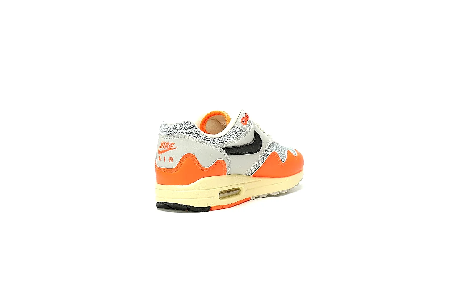 Kako QC Lab inspection photos for Nike Orange Cream Retro Runner Sneaker thumbnail 5