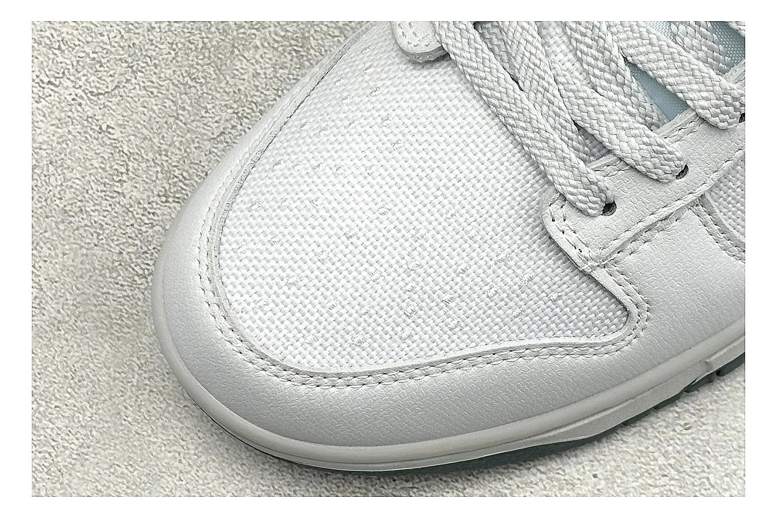 Nike SB Dunk Low White Green QC reference photo showing white low-top skate upper, green Swoosh, padded collar, and classic Dunk sole shape thumbnail 4