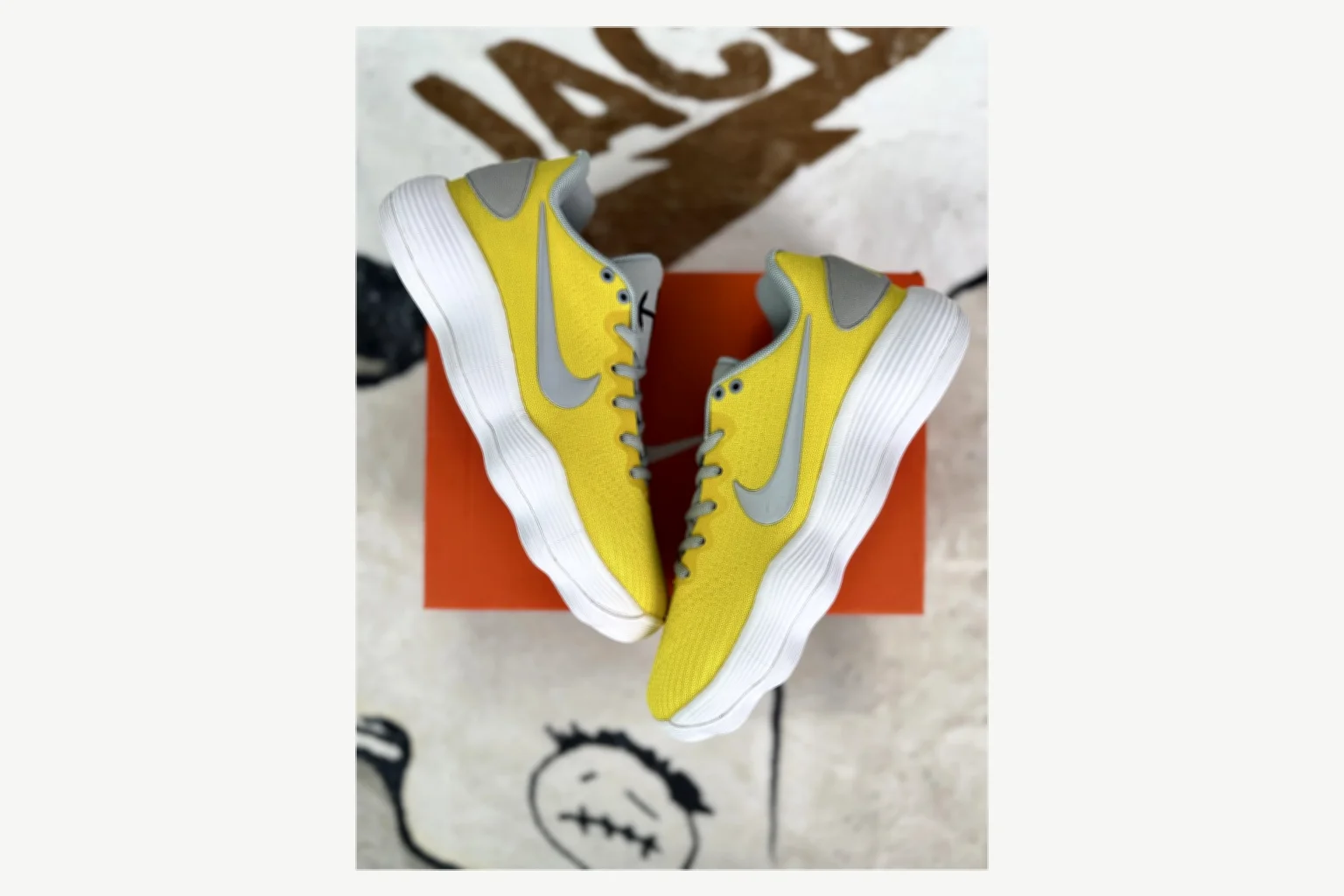 Nike Yellow Gray Low Top Runner QC photo reference SKU 1194923844 thumbnail 4