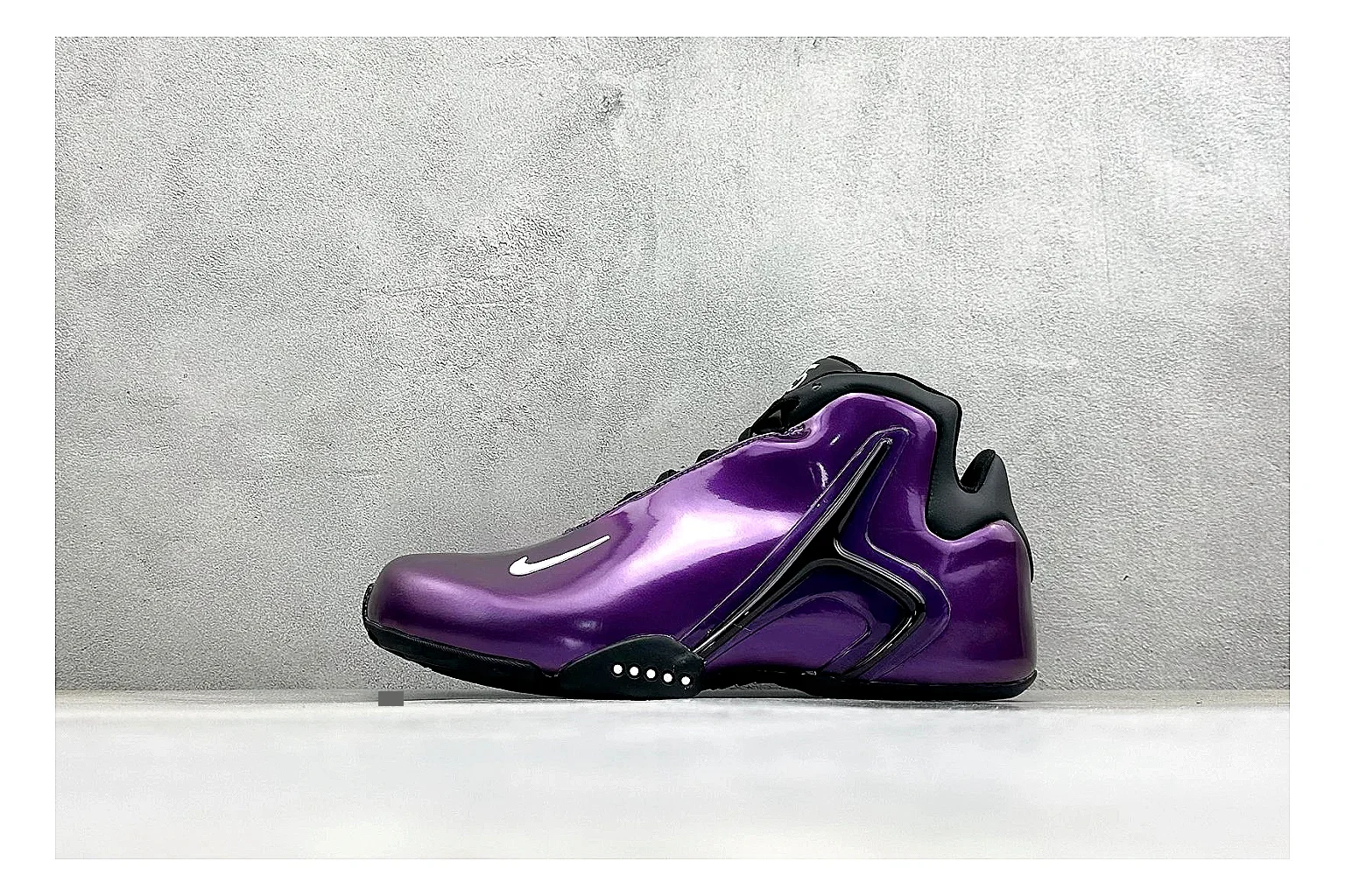 Nike Zoom Hyperflight Purple QC reference photo showing glossy purple upper, high-shine basketball shell, sculpted midsole, and sleek court profile