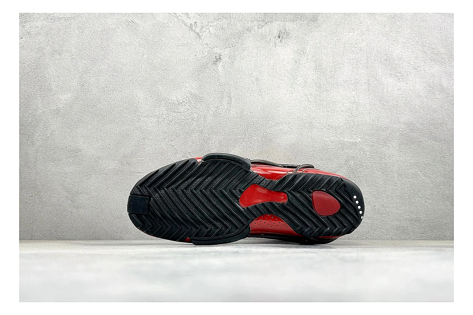 Nike Zoom Hyperflight Red QC reference photo showing red glossy basketball upper, streamlined shell, black detail lines, and sculpted court sole thumbnail 3