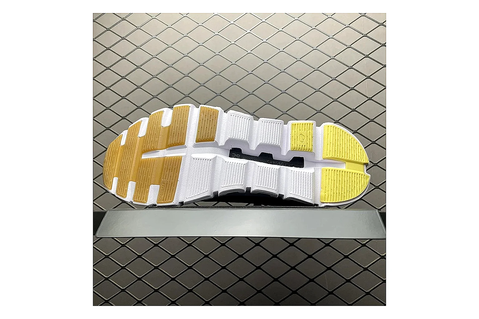 On Cloud 6 White Grey Sneaker QC photo showing white grey cloud 6 runner with mixed upper and trainer shape thumbnail 3