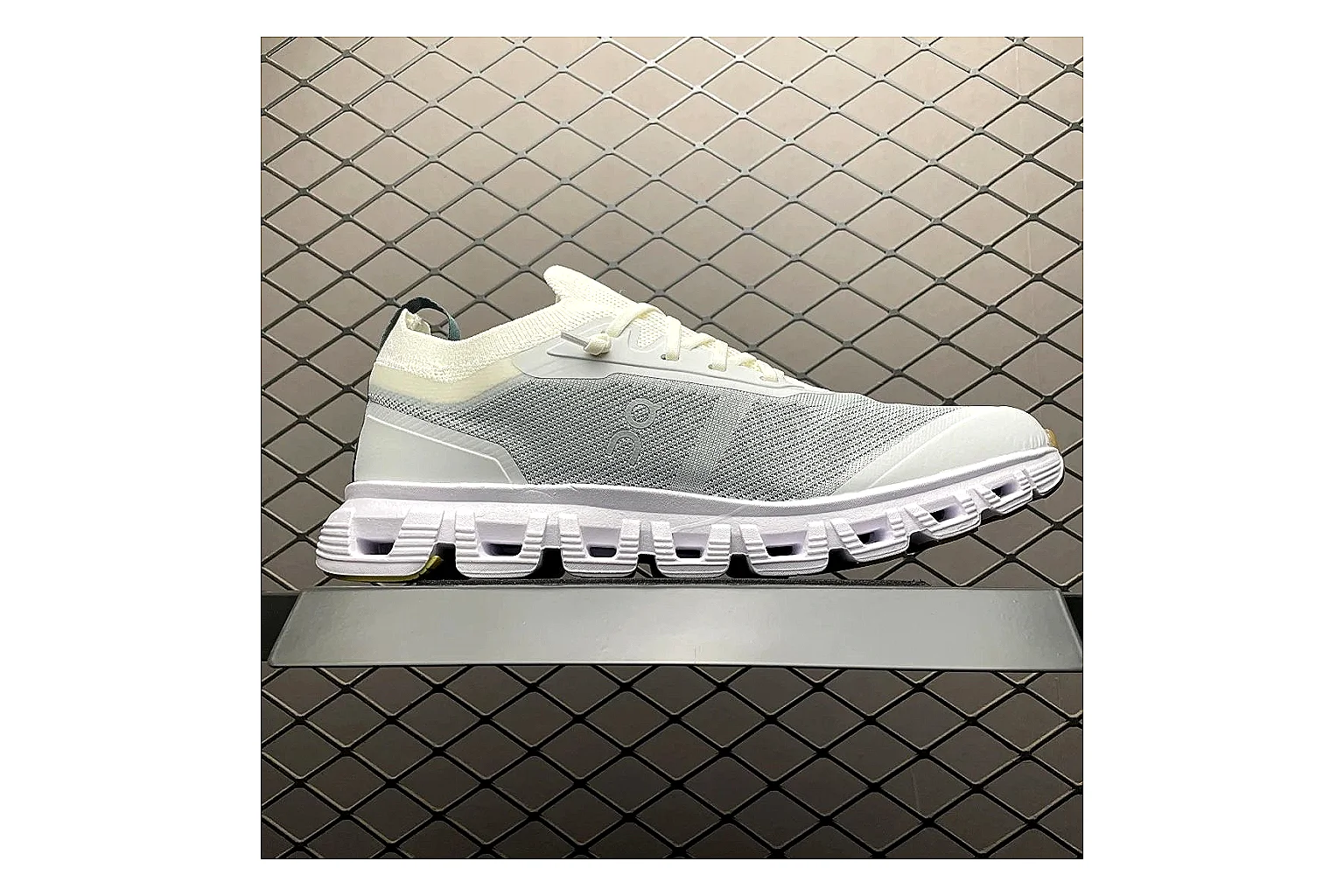 On Cloud 6 White Grey Sneaker QC photo showing white grey cloud 6 runner with mixed upper and trainer shape thumbnail 6