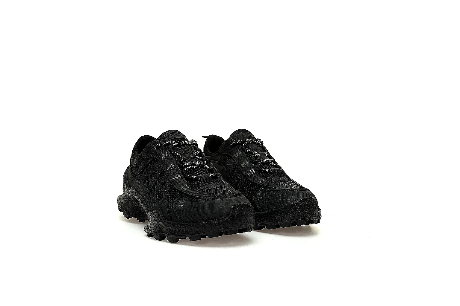 kakoqclab.com On Cloudmonster Black Low 5398 black runner image thumbnail 4