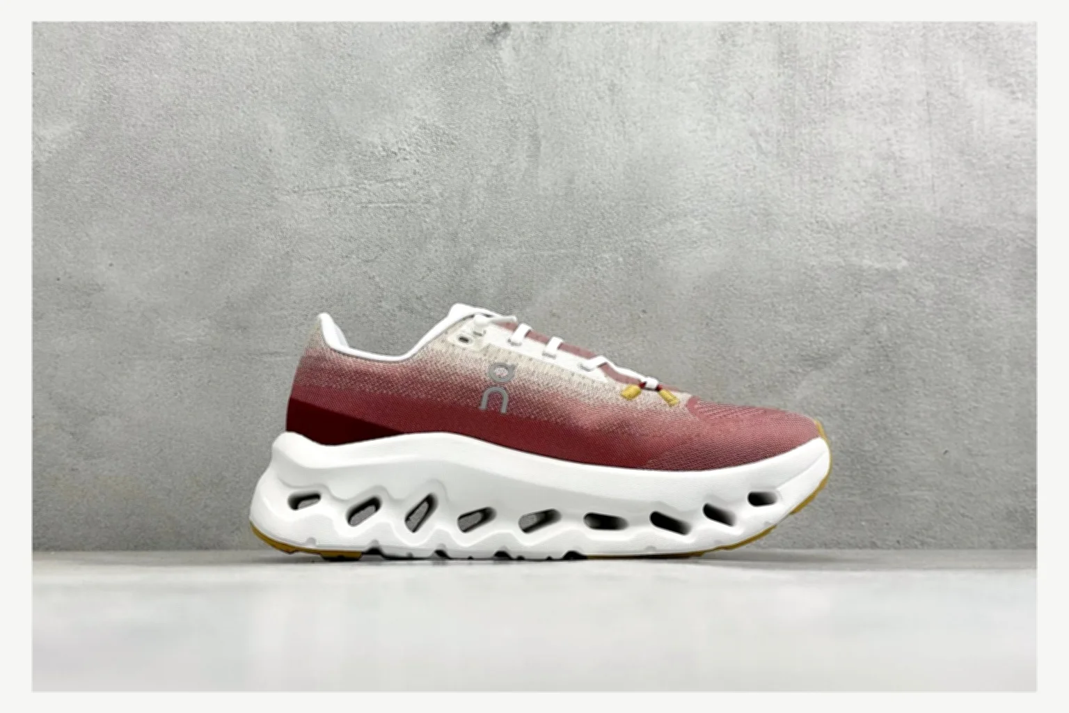On Cloudtilt White Blue Runner QC photo reference SKU 1182167416 thumbnail 5