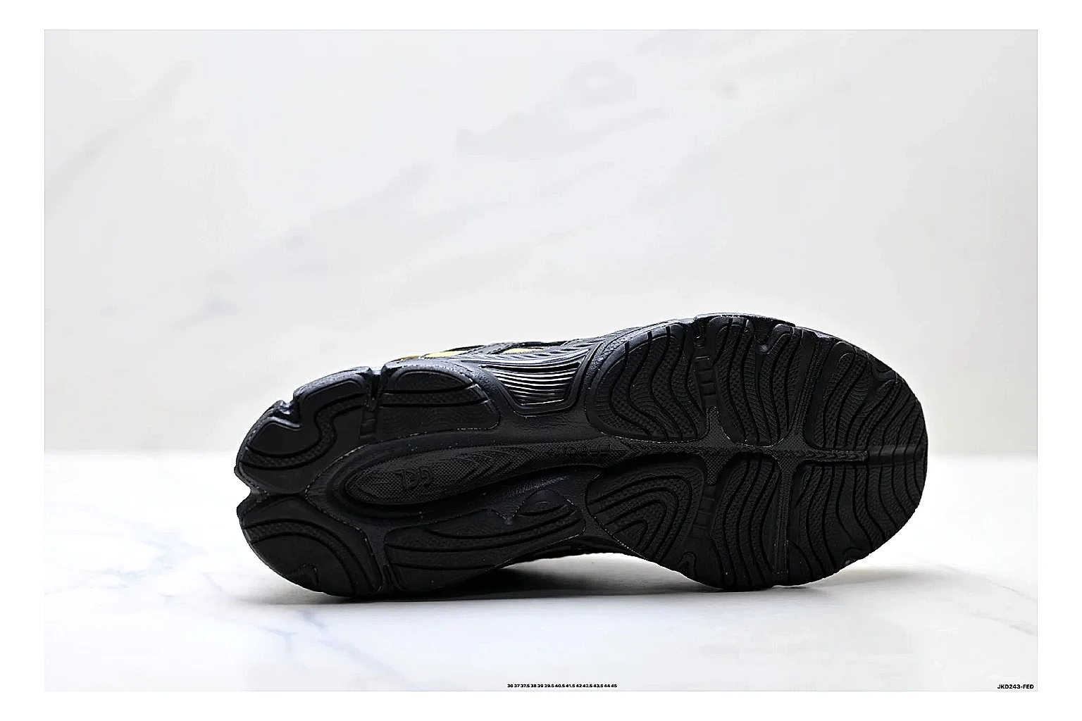 Onitsuka Tiger GEL-C 2.0 Yellow Black Sneakers QC photo reference showing yellow black mesh runner sneakers with mesh-leather texture, side-profile shape, upper panel lines, and outsole detail thumbnail 3