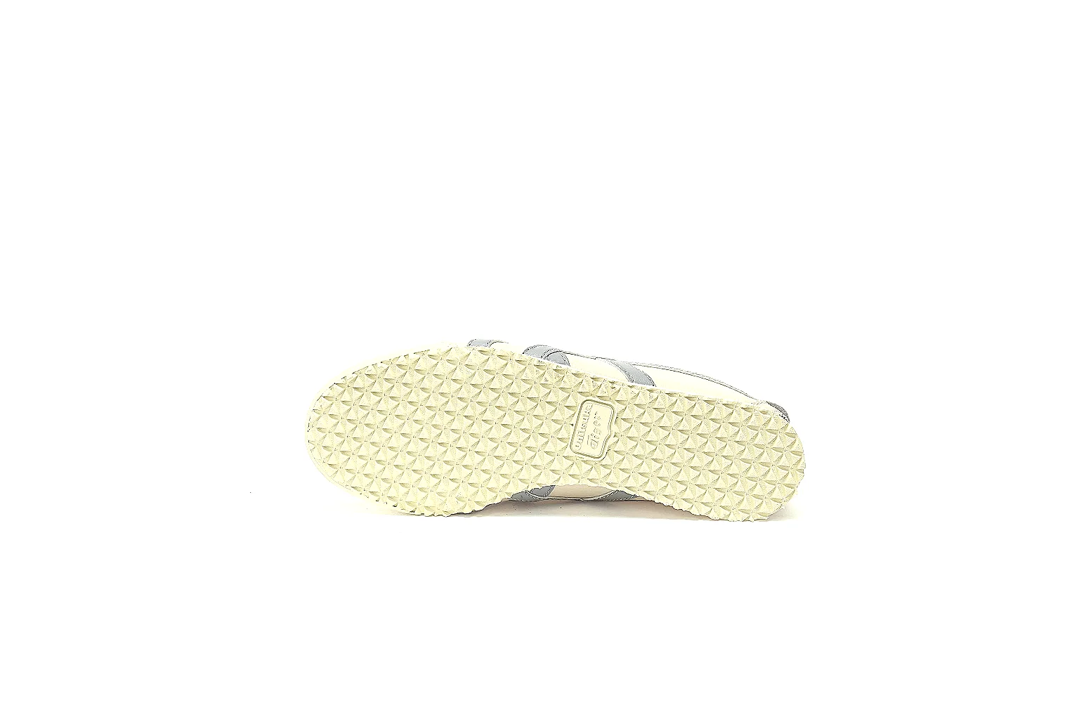 Six-angle QC gallery of a cream-grey laceless low-top with outsole and interior views thumbnail 3