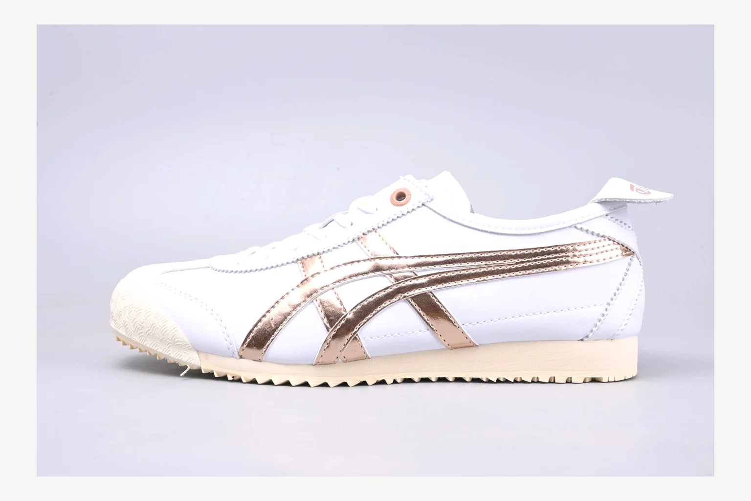 Onitsuka Tiger White Brown Sneaker QC photo showing white brown retro stripe low-top with mixed-material upper and low-profile shape