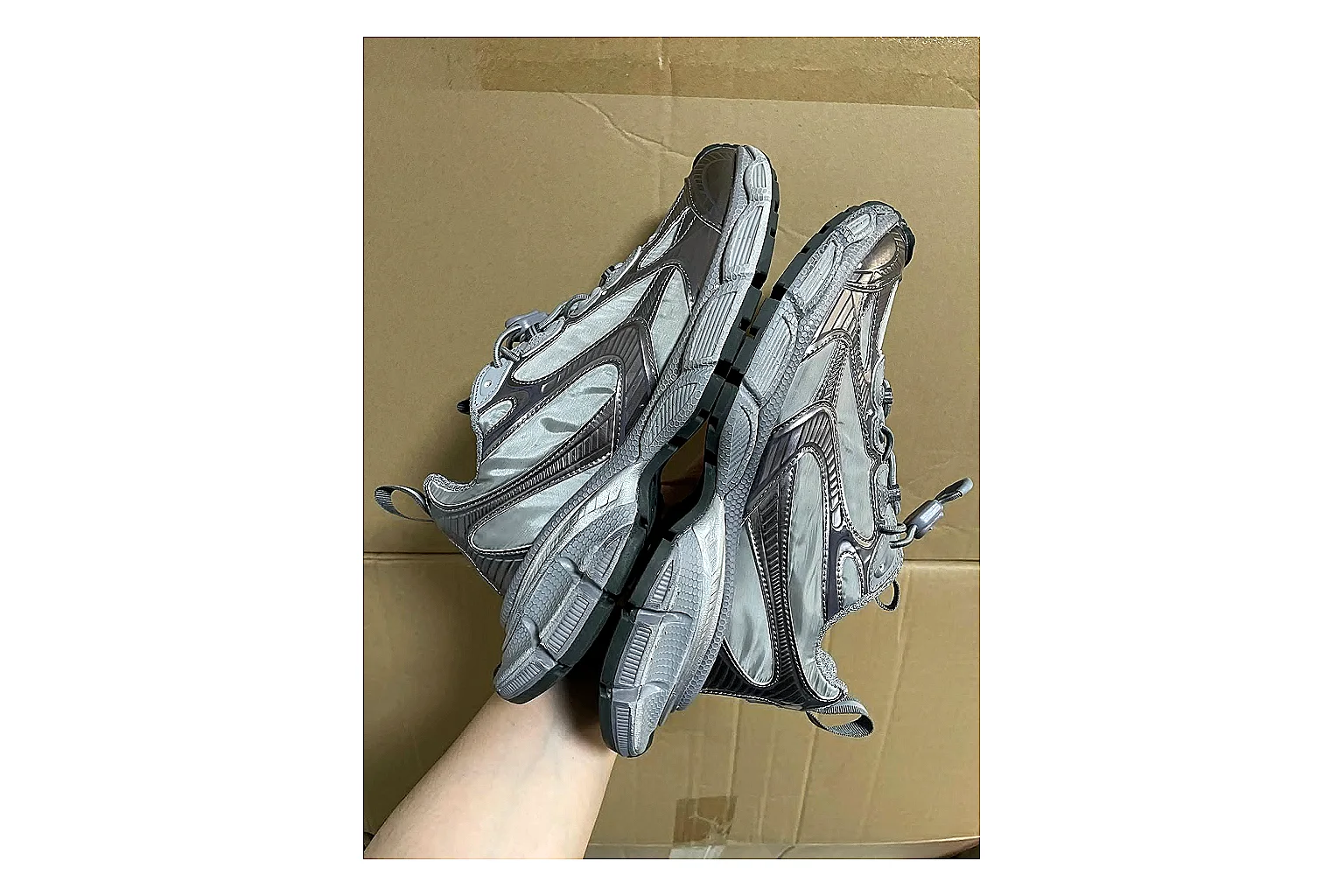 Casual Low-Top Sneaker 0679 QC photo reference showing casual low-top sneaker with clean paneling, textured upper and six-view gallery for daily streetwear styling plus side-profile shape, upper panel lines, and outsole detail thumbnail 2