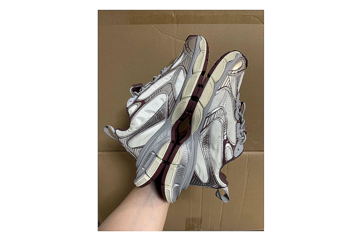 Casual Low-Top Sneaker 0691 QC photo reference showing casual low-top sneaker with clean paneling, textured upper and six-view gallery for daily streetwear styling plus side-profile shape, upper panel lines, and outsole detail thumbnail 2