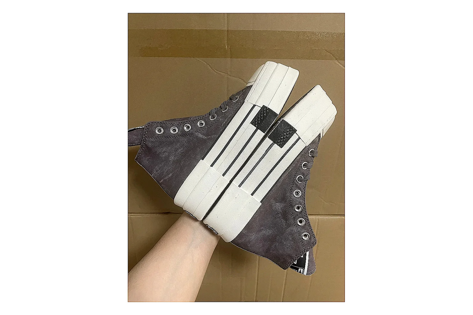 Casual Low-Top Sneaker 0775 QC photo reference showing casual low-top sneaker with clean paneling, textured upper and six-view gallery for daily streetwear styling plus side-profile shape, upper panel lines, and outsole detail thumbnail 6