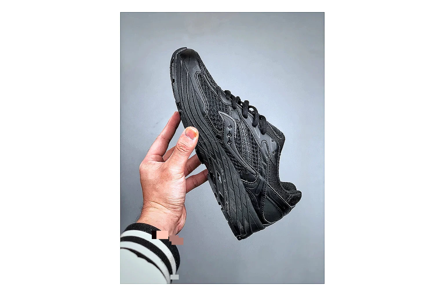 Casual Low-Top Sneaker 1003 QC photo showing red casual low-top with mixed-material upper and low-profile shape