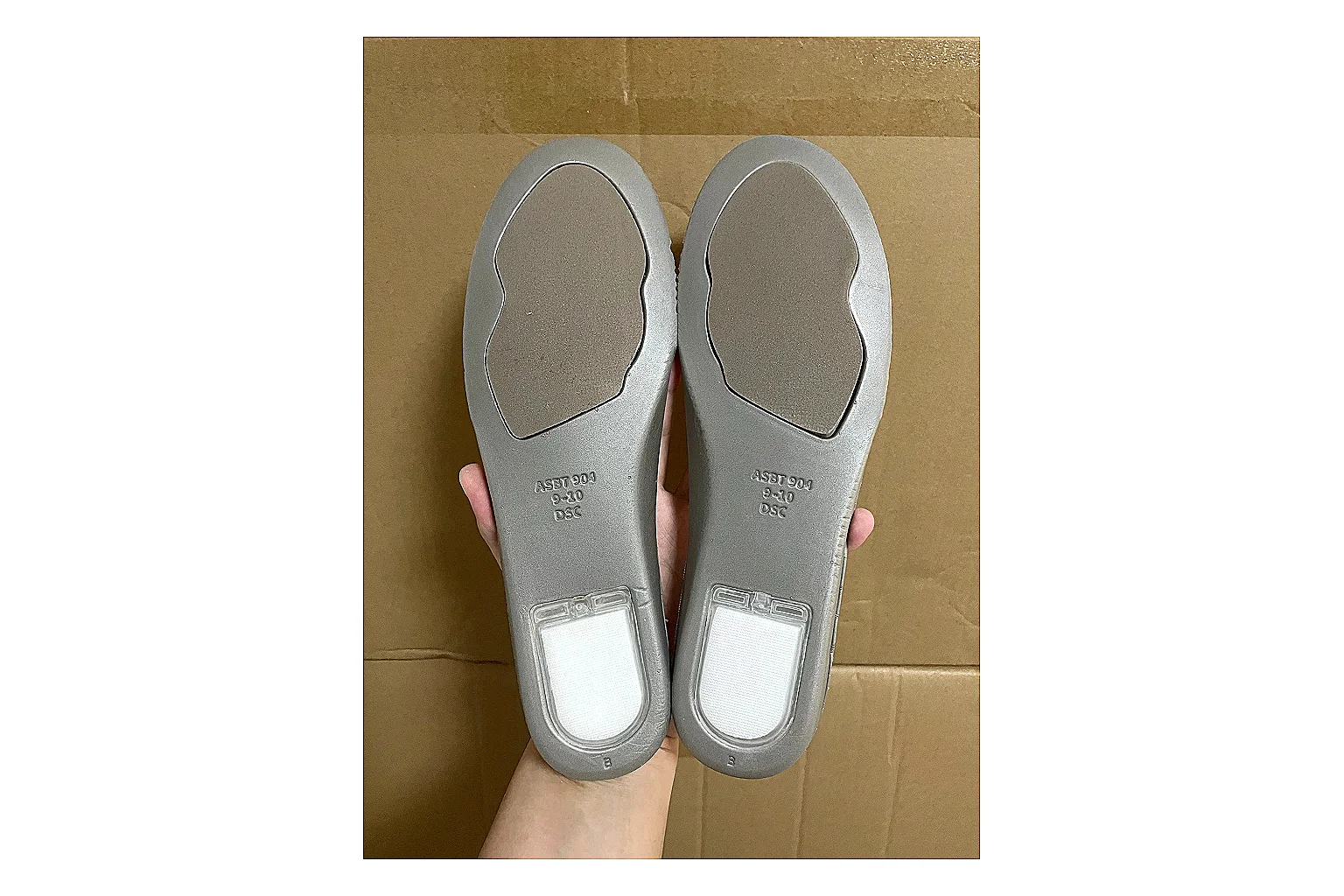 Casual Low-Top Sneaker 5146 QC photo showing red casual low-top with mixed-material upper and low-profile shape thumbnail 3