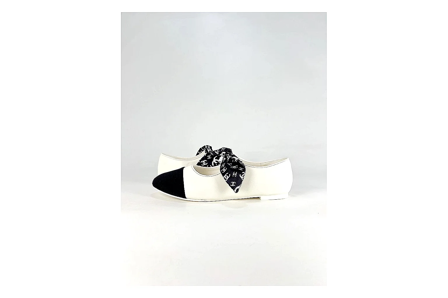 Other Casual Low-Top Sneaker 5165 QC reference photo showing clean panel layout, textured low-top upper, simple streetwear profile, and everyday outsole
