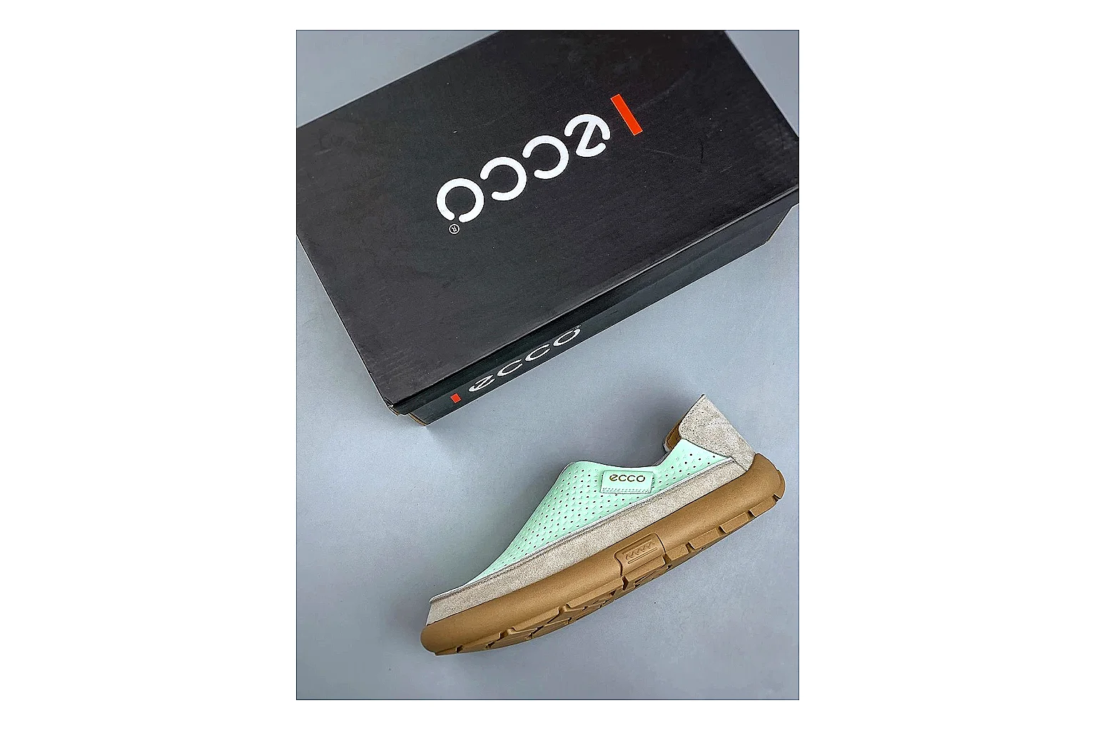 Casual Low-Top Sneaker 5174 QC photo reference showing casual low-top sneaker with clean paneling, textured upper and six-view gallery for daily streetwear styling plus side-profile shape, upper panel lines, and outsole detail thumbnail 5