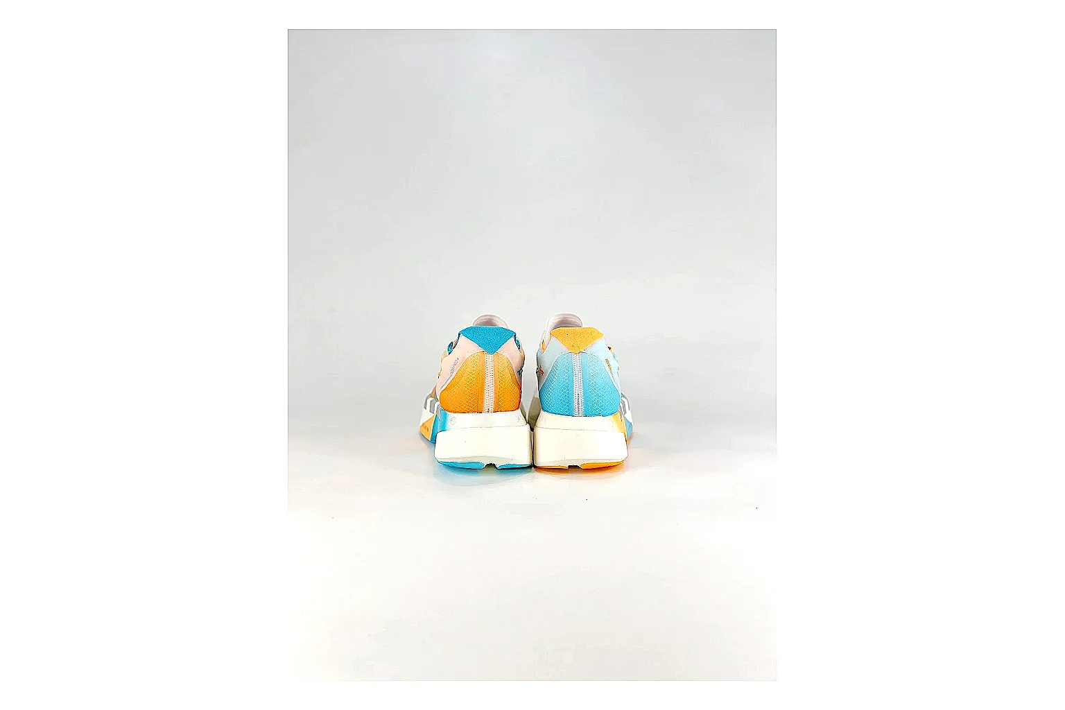 Casual Low-Top Sneaker 5176 QC photo showing red casual low-top with mixed-material upper and low-profile shape thumbnail 2
