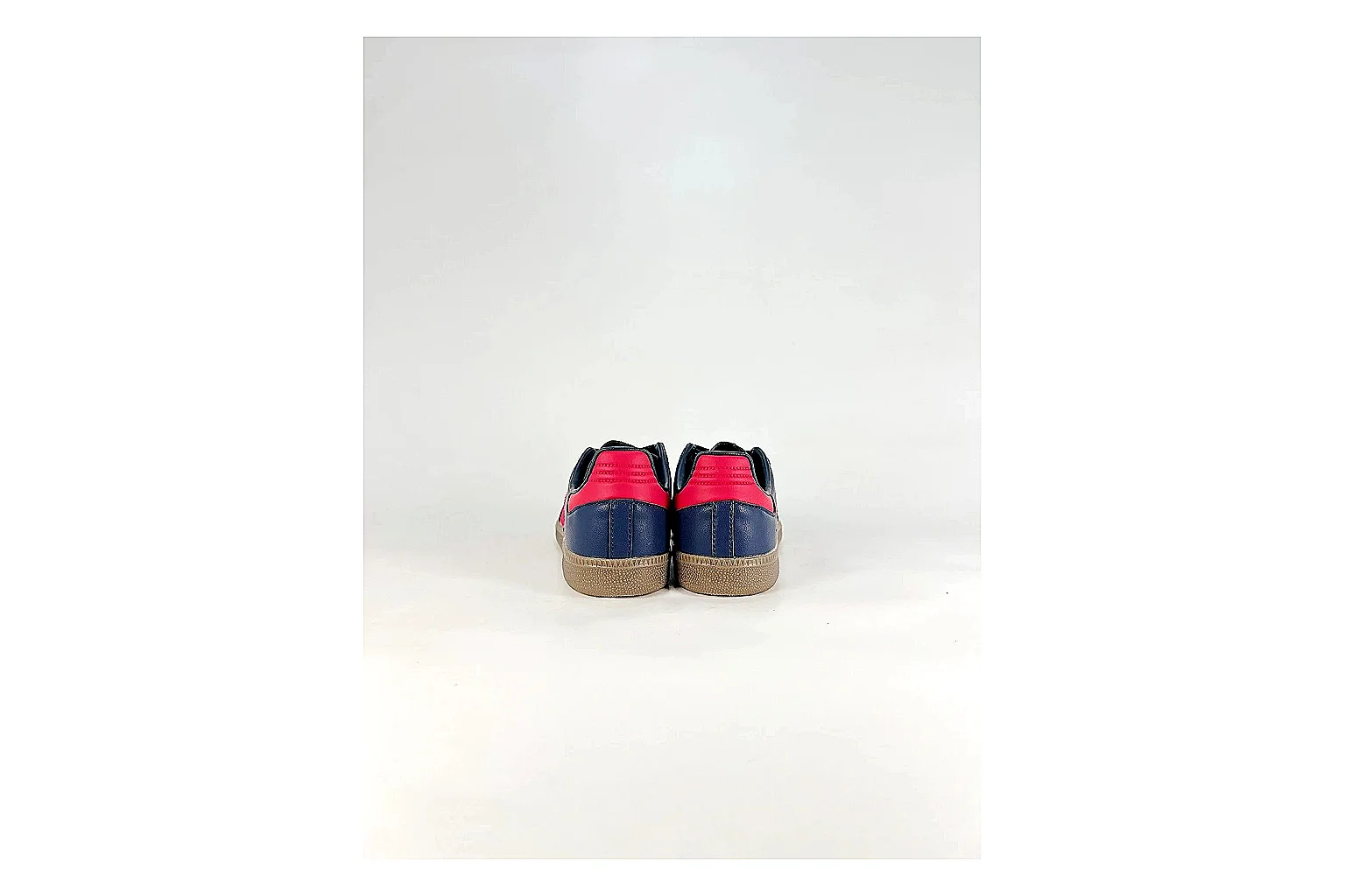 Casual Low-Top Sneaker 5180 QC photo showing red casual low-top with mixed-material upper and low-profile shape thumbnail 2