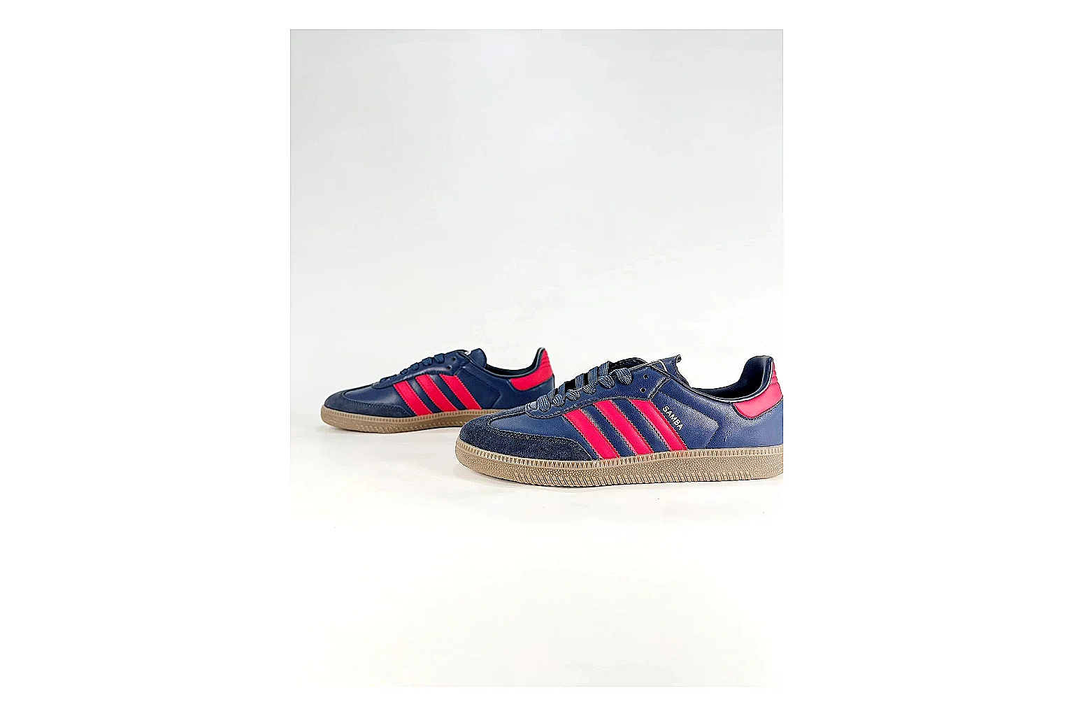 Casual Low-Top Sneaker 5180 QC photo showing red casual low-top with mixed-material upper and low-profile shape thumbnail 4