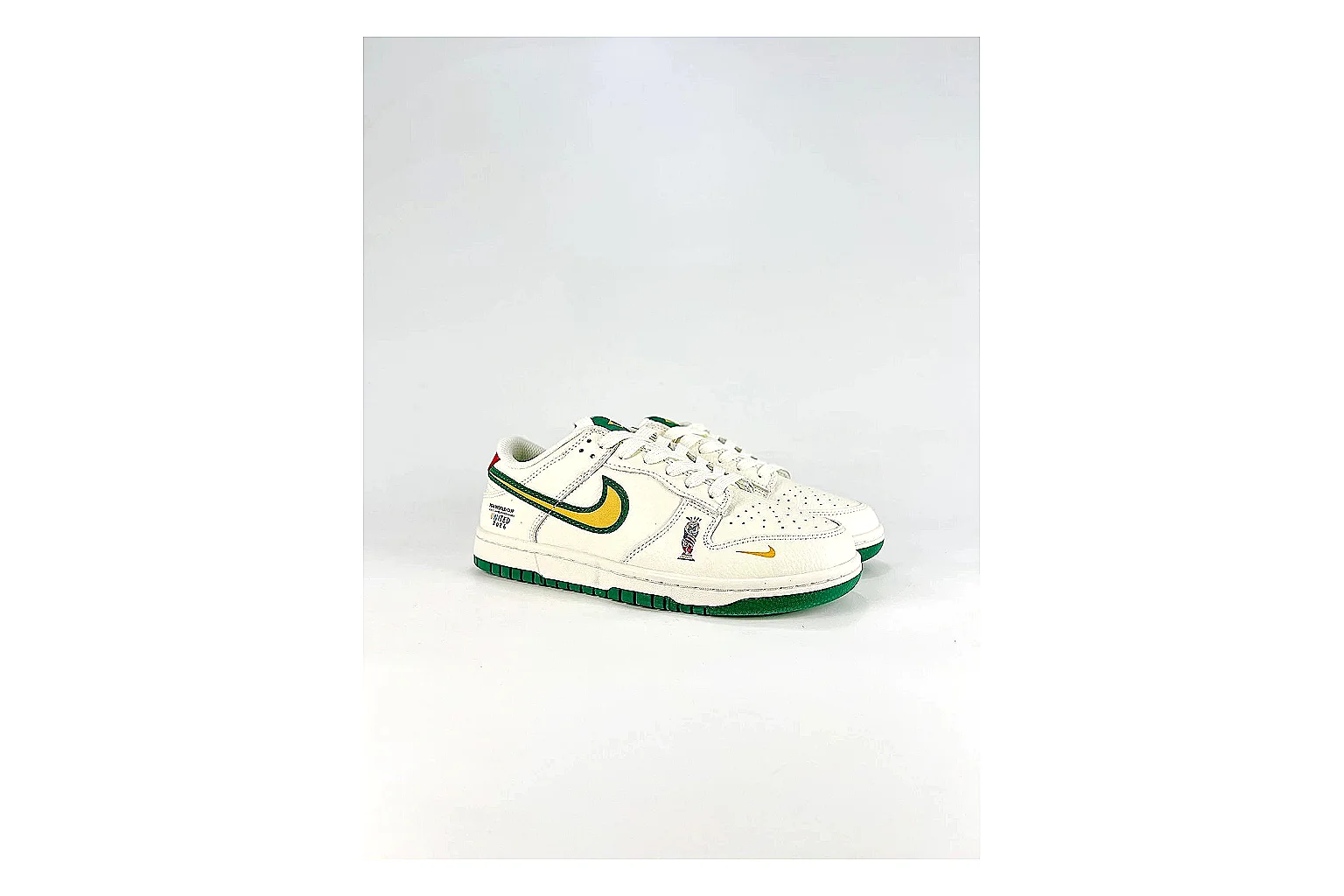 Casual Low-Top Sneaker 5184 QC photo showing red casual low-top with mixed-material upper and low-profile shape thumbnail 5
