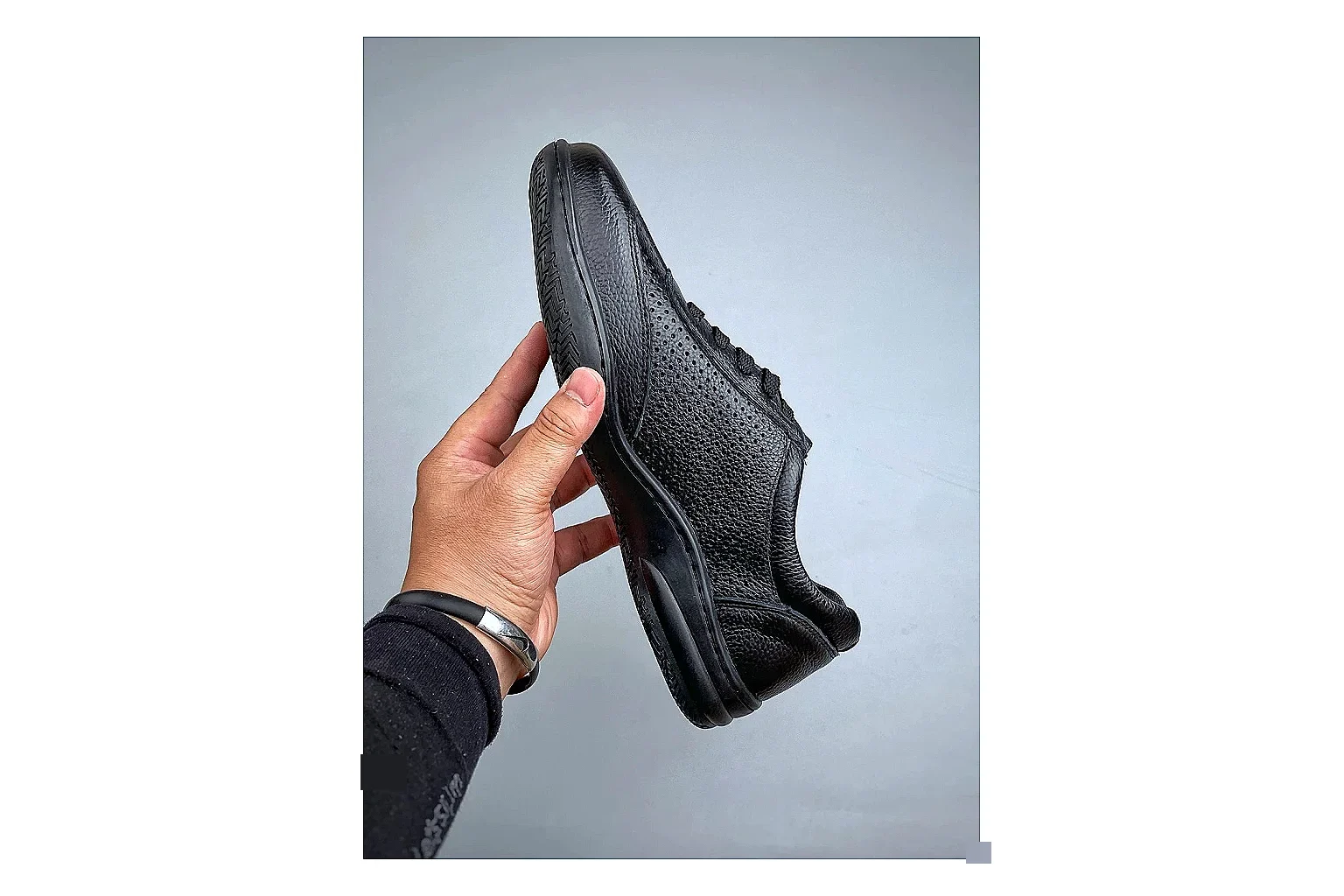Casual Low-Top Sneaker 5191 QC photo showing red casual low-top with mixed-material upper and low-profile shape