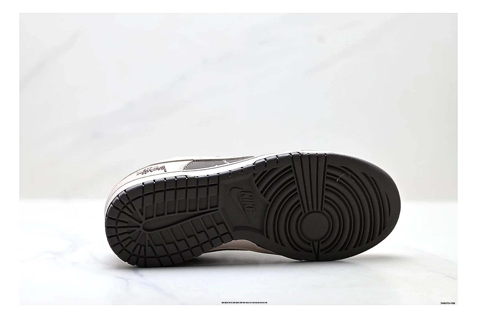 Casual Low-Top Sneaker 5196 QC photo showing red casual low-top with mixed-material upper and low-profile shape thumbnail 3