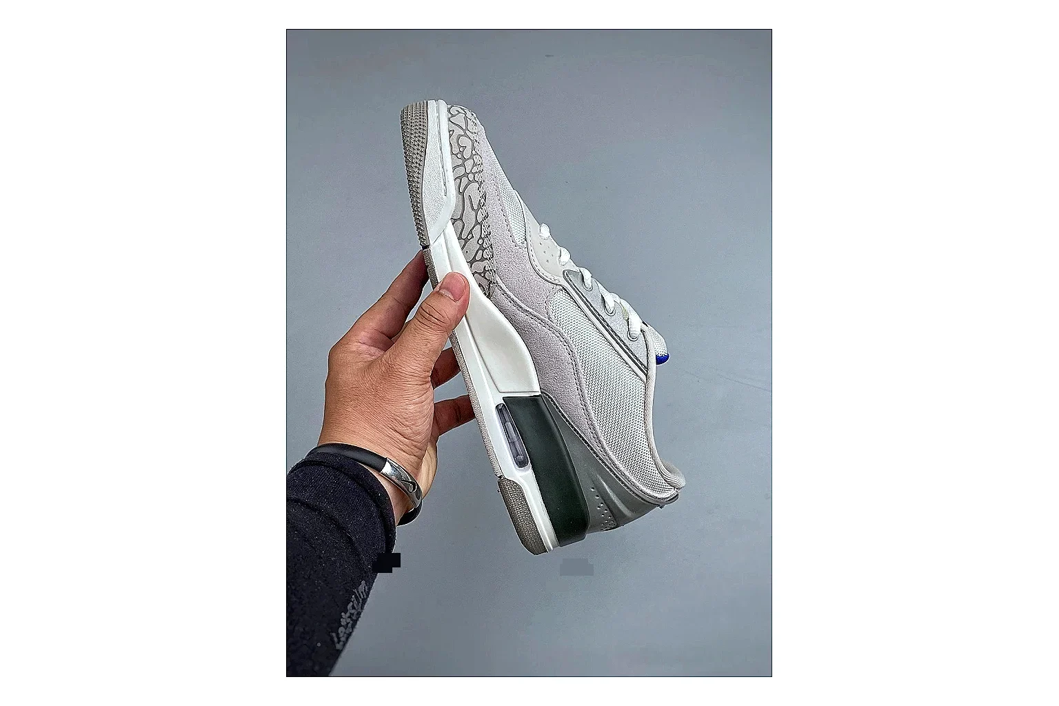 Casual Low-Top Sneaker 5215 QC photo showing red casual low-top with mixed-material upper and low-profile shape