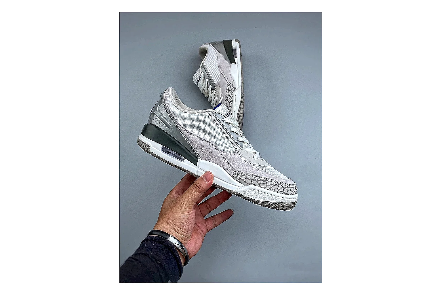 Casual Low-Top Sneaker 5215 QC photo showing red casual low-top with mixed-material upper and low-profile shape thumbnail 2